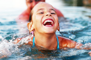 Schwimmkurse für Anfänger bei Schwimmschule Salzburg Bambini